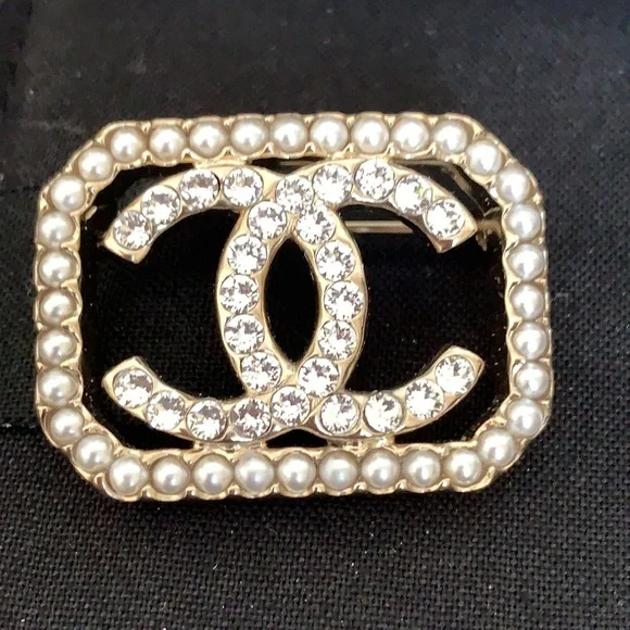 Chanel - Picture 4 of 5